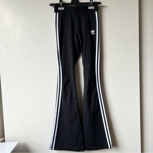 Adicolor Classic Flared Leggings size 4 or XS